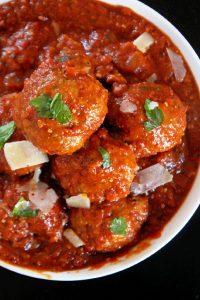Meatballs with Red Sauce -Creole Contessa